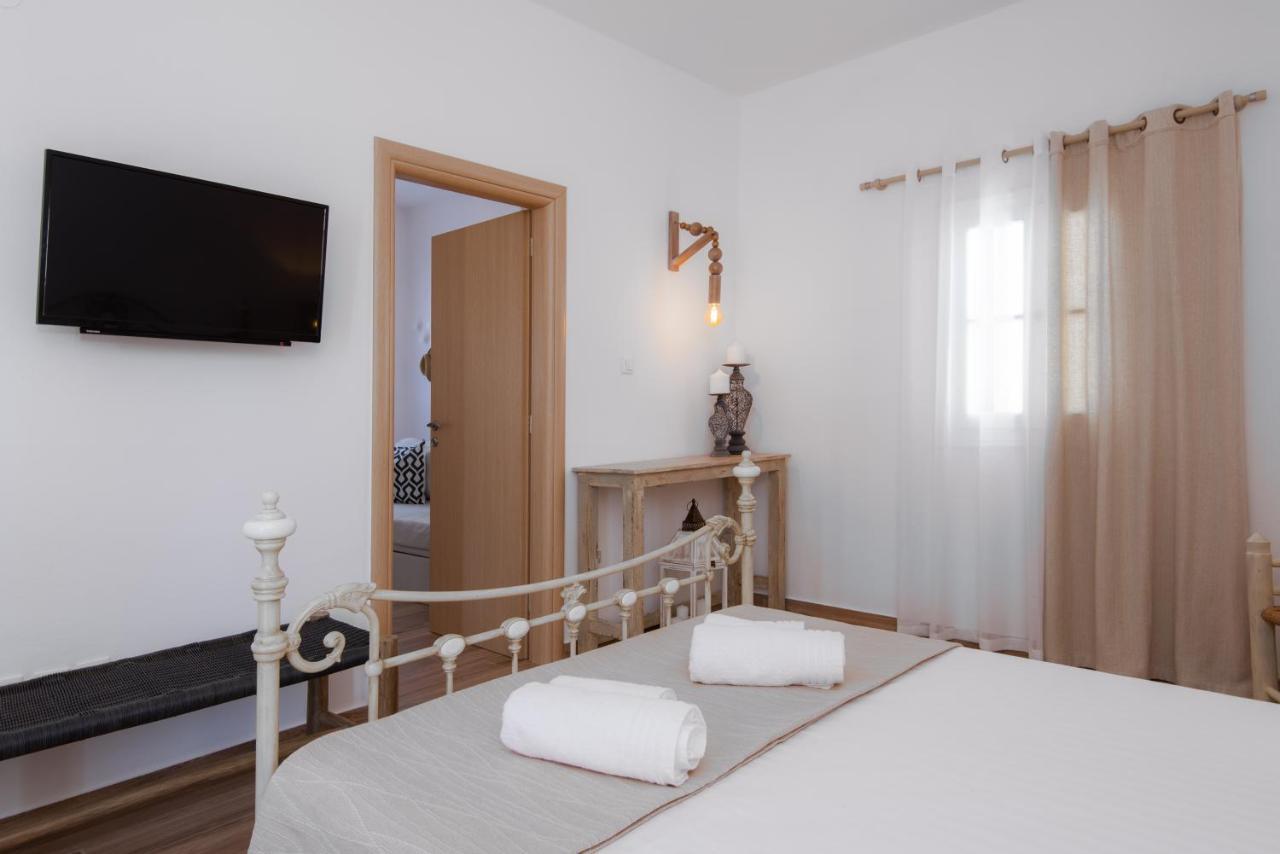 Miles Away Luxury Apartments Platis Gialos  Exterior photo