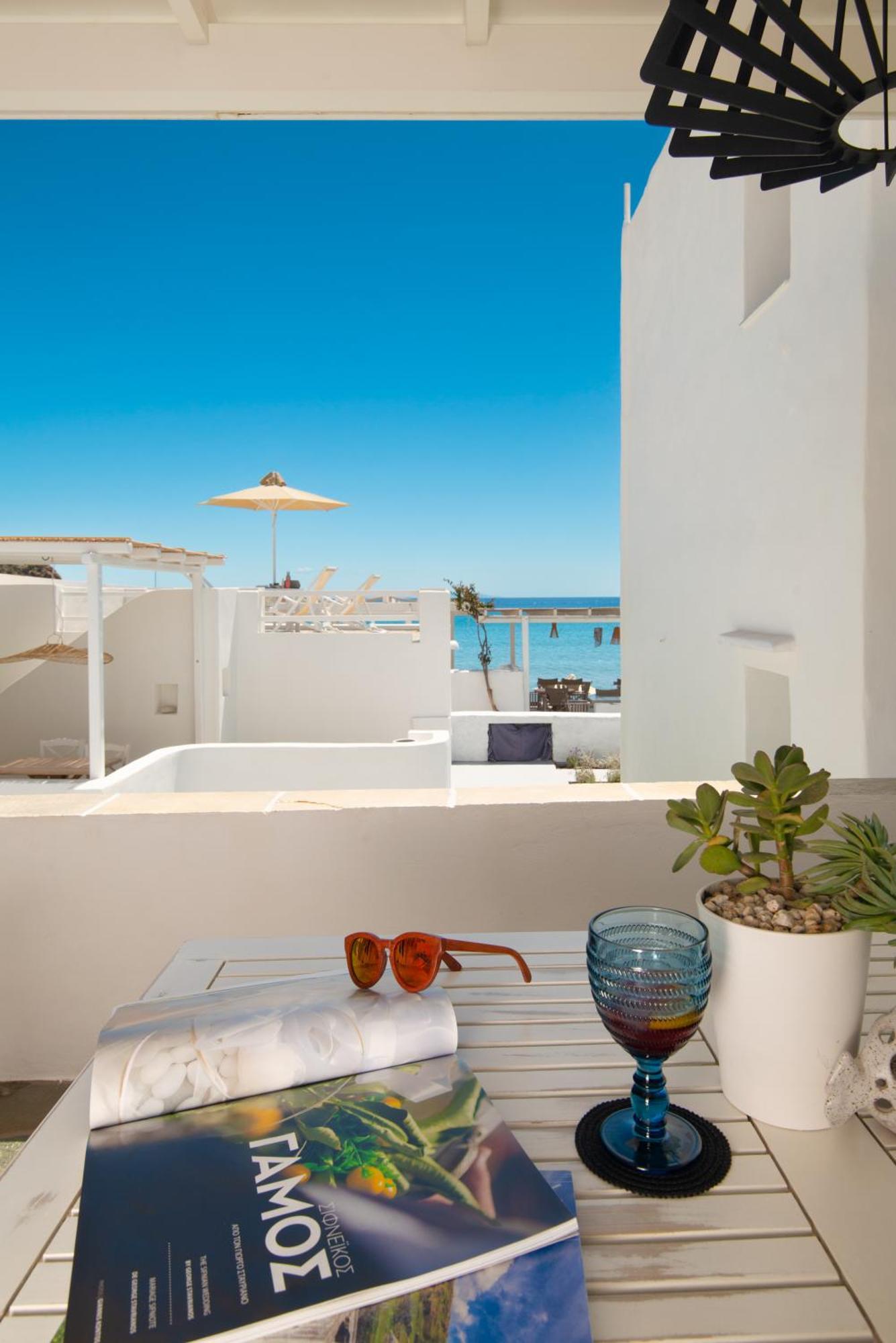 Miles Away Luxury Apartments Platis Gialos  Exterior photo