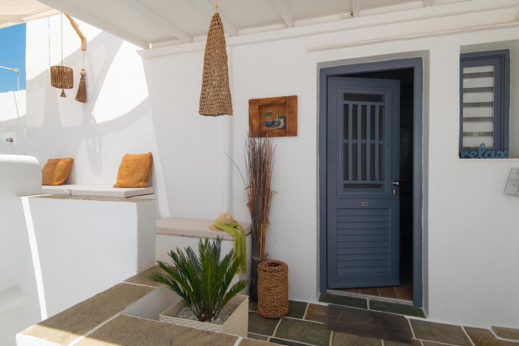 Miles Away Luxury Apartments Platis Gialos  Exterior photo