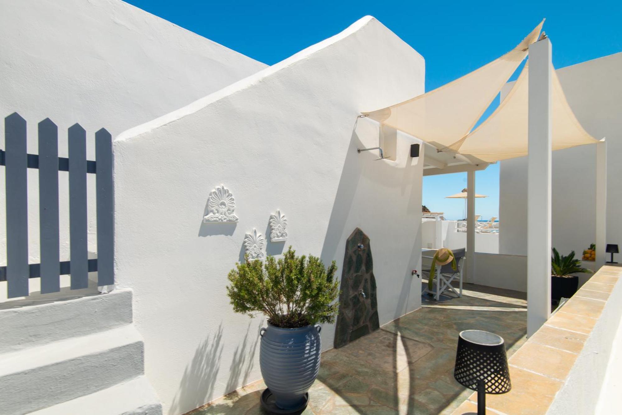 Miles Away Luxury Apartments Platis Gialos  Exterior photo