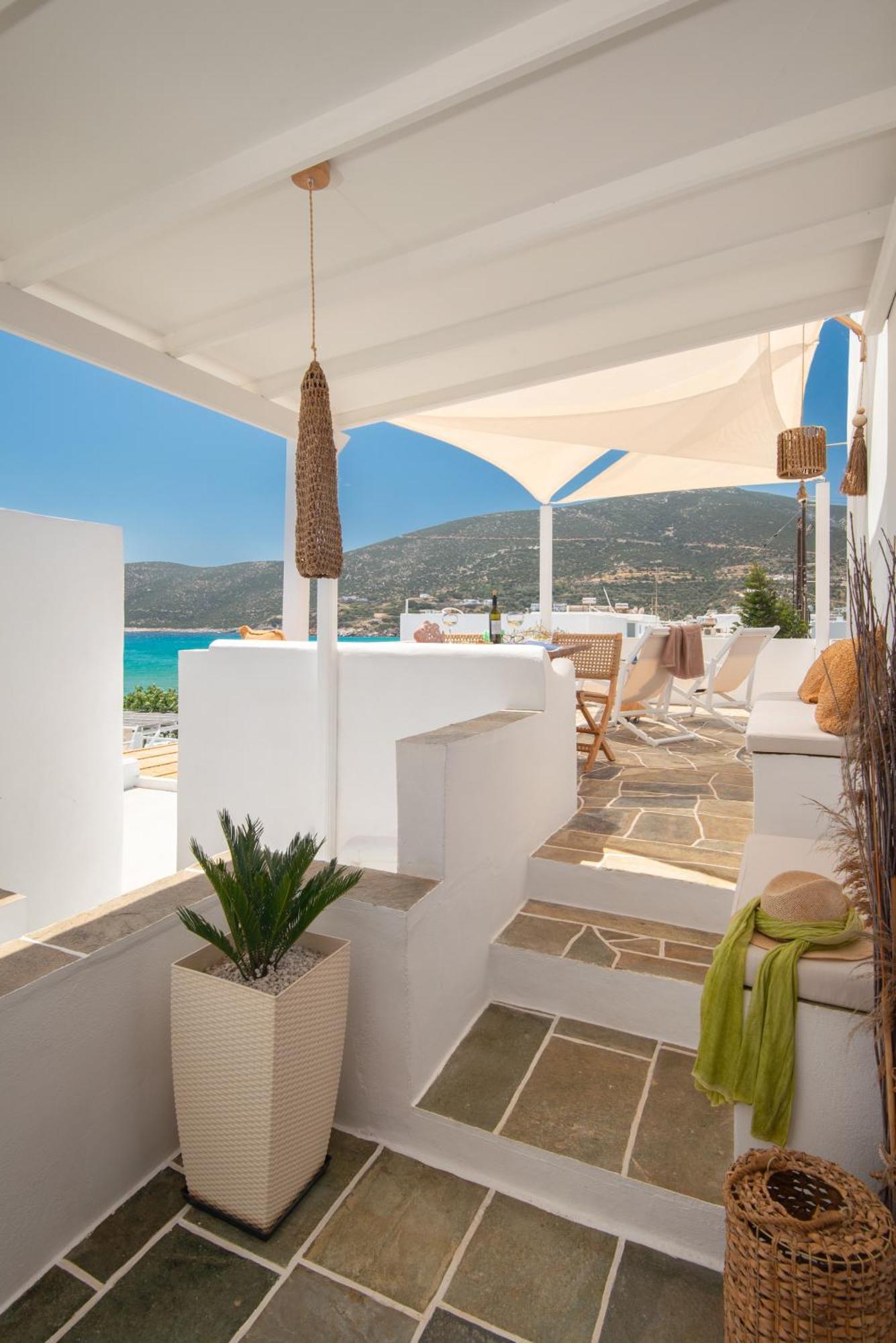 Miles Away Luxury Apartments Platis Gialos  Exterior photo